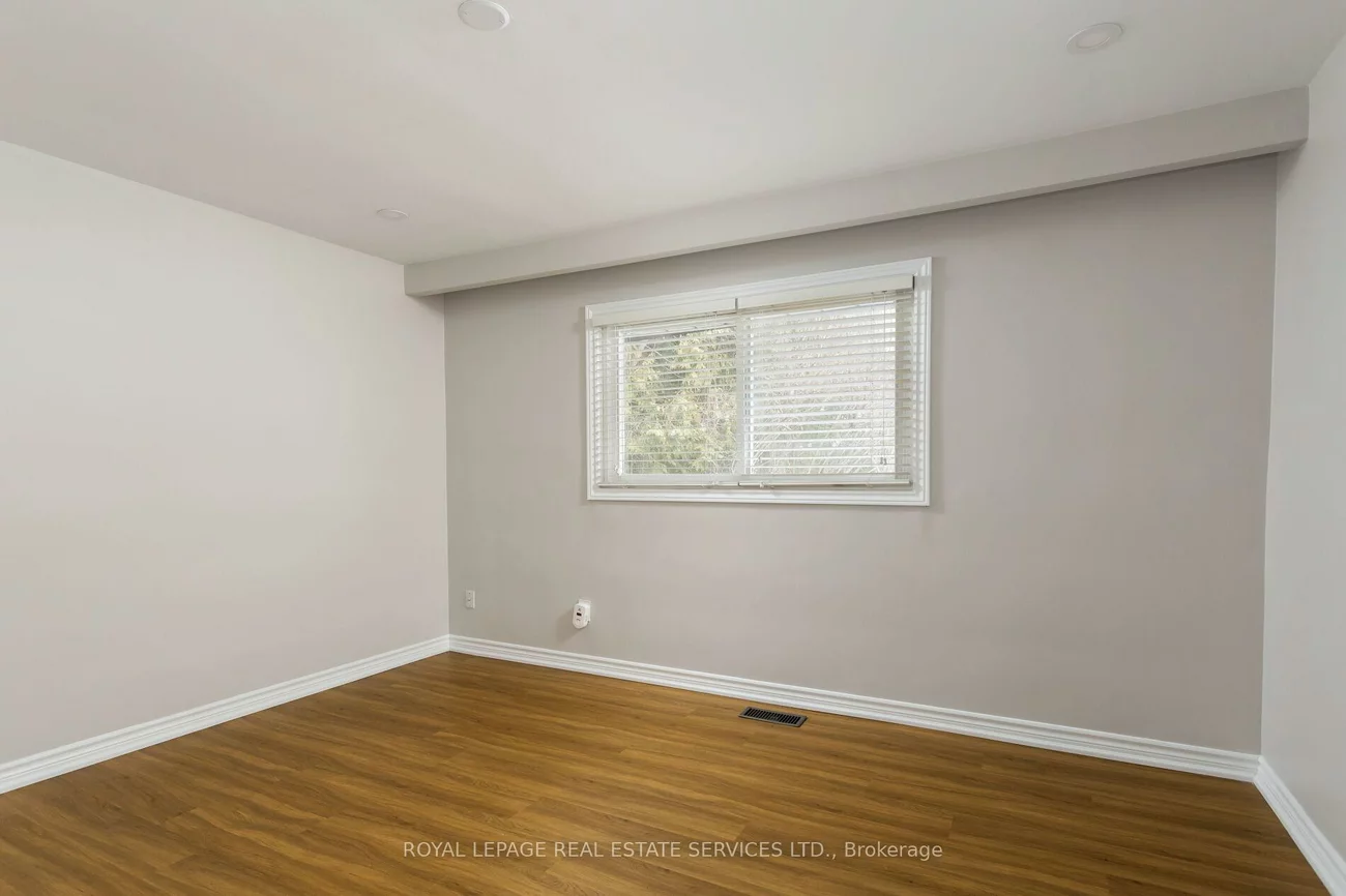 1181, Newton, 1003 - CP College Park, Oakville