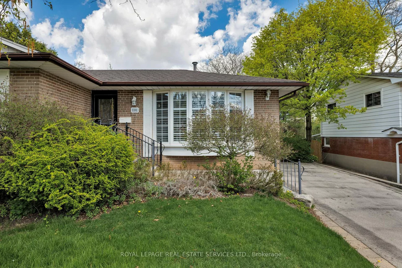 1181, Newton, 1003 - CP College Park, Oakville