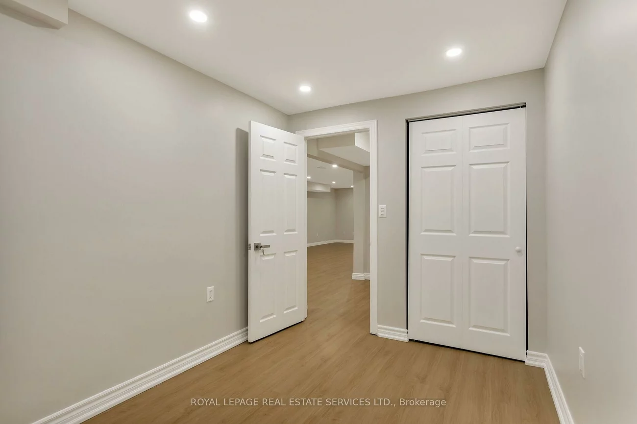 1181, Newton, 1003 - CP College Park, Oakville