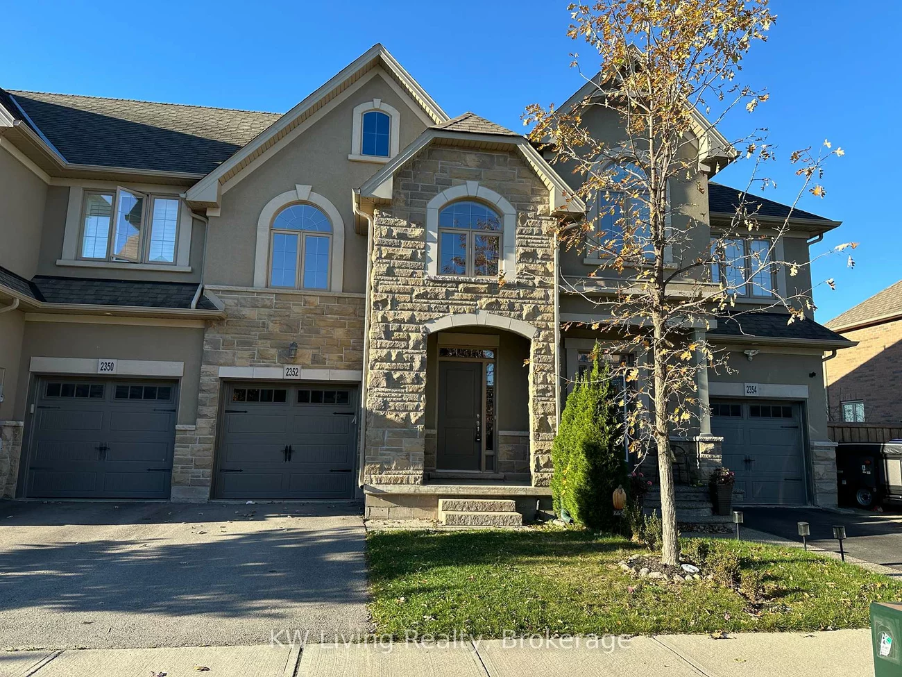 2352, Natasha, 1000 - BC Bronte Creek, Oakville