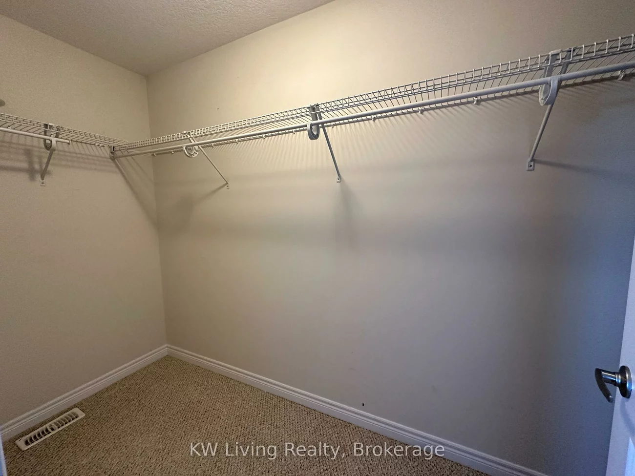2352, Natasha, 1000 - BC Bronte Creek, Oakville
