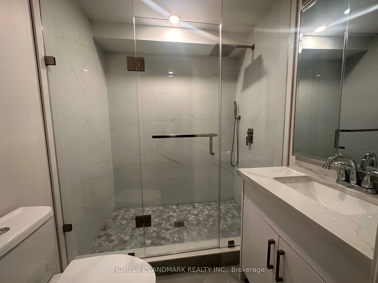 2036, Grosvenor, 1018 - WC Wedgewood Creek, Oakville