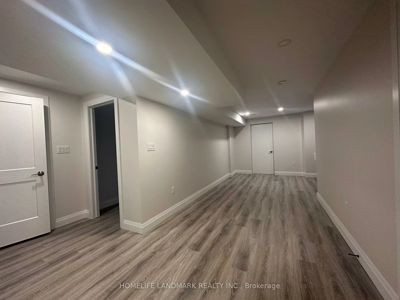 2036, Grosvenor, 1018 - WC Wedgewood Creek, Oakville