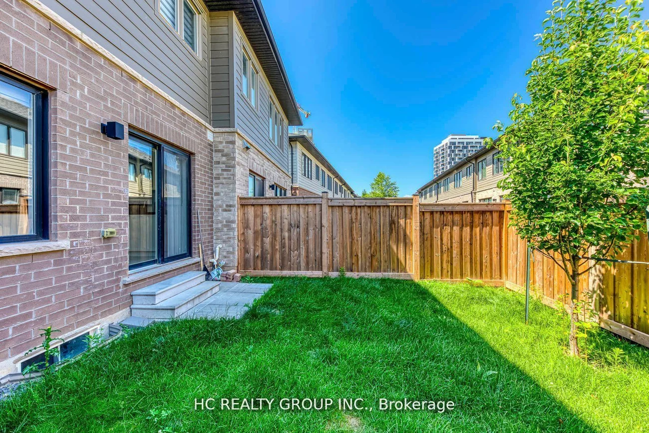 385, Athabasca Common, 1010 - JM Joshua Meadows, Oakville