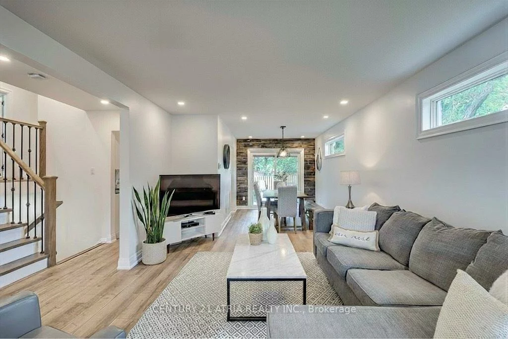 1319, Oxford, 1003 - CP College Park, Oakville