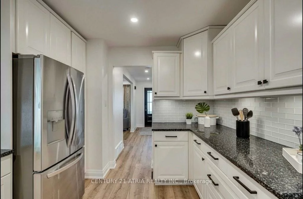 1319, Oxford, 1003 - CP College Park, Oakville