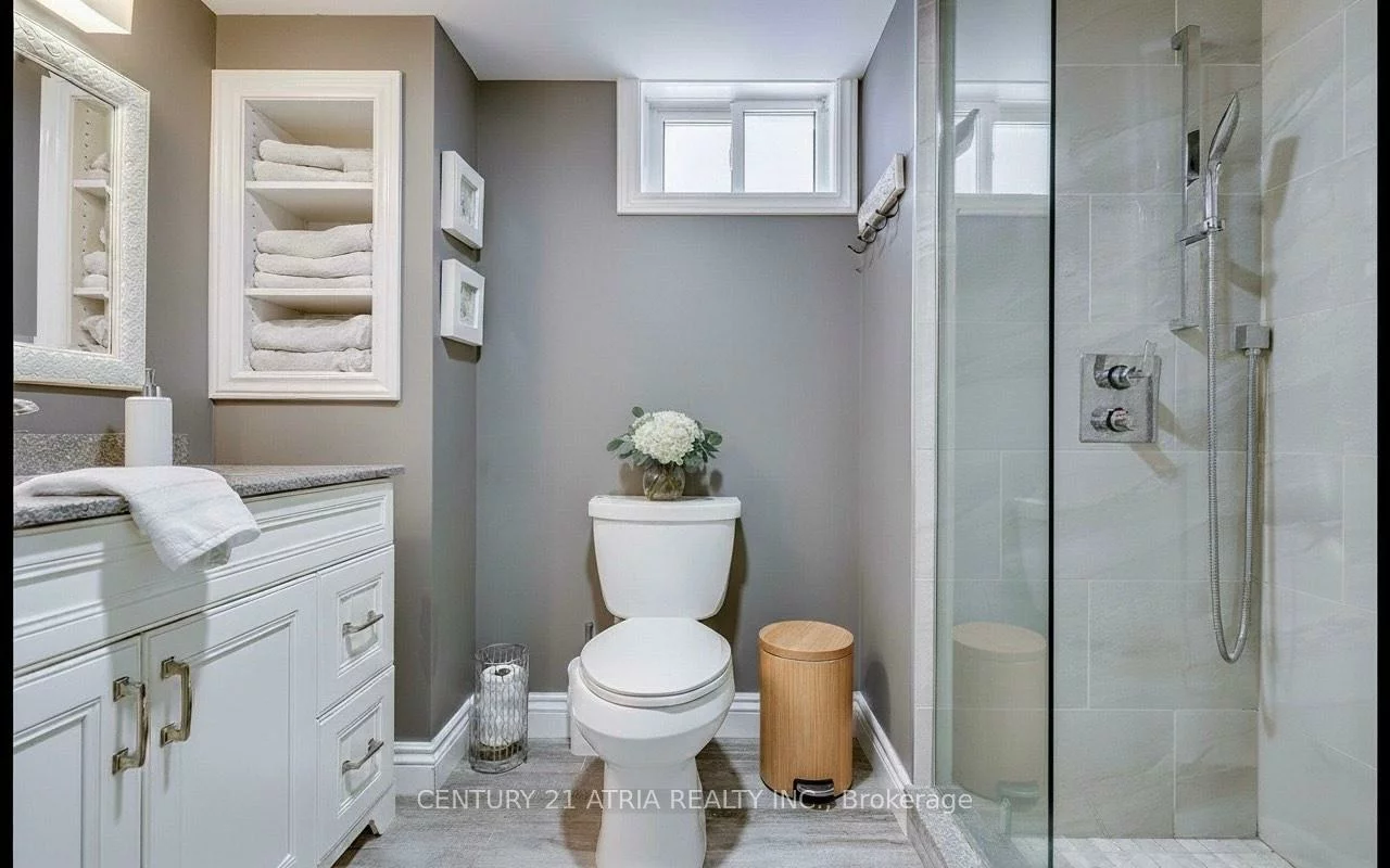 1319, Oxford, 1003 - CP College Park, Oakville