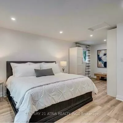 1319, Oxford, 1003 - CP College Park, Oakville