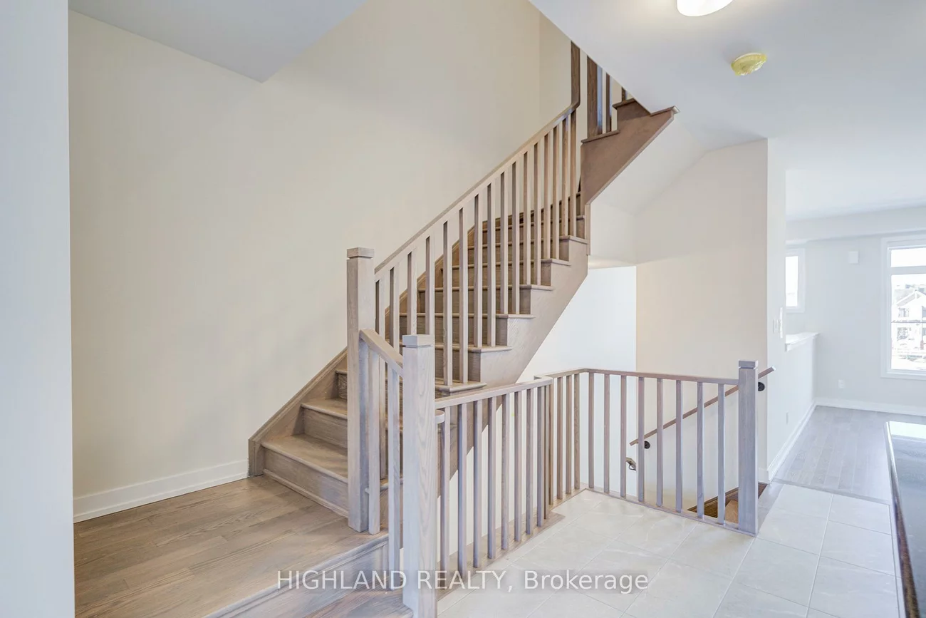1170, Dartmouth, 1010 - JM Joshua Meadows, Oakville