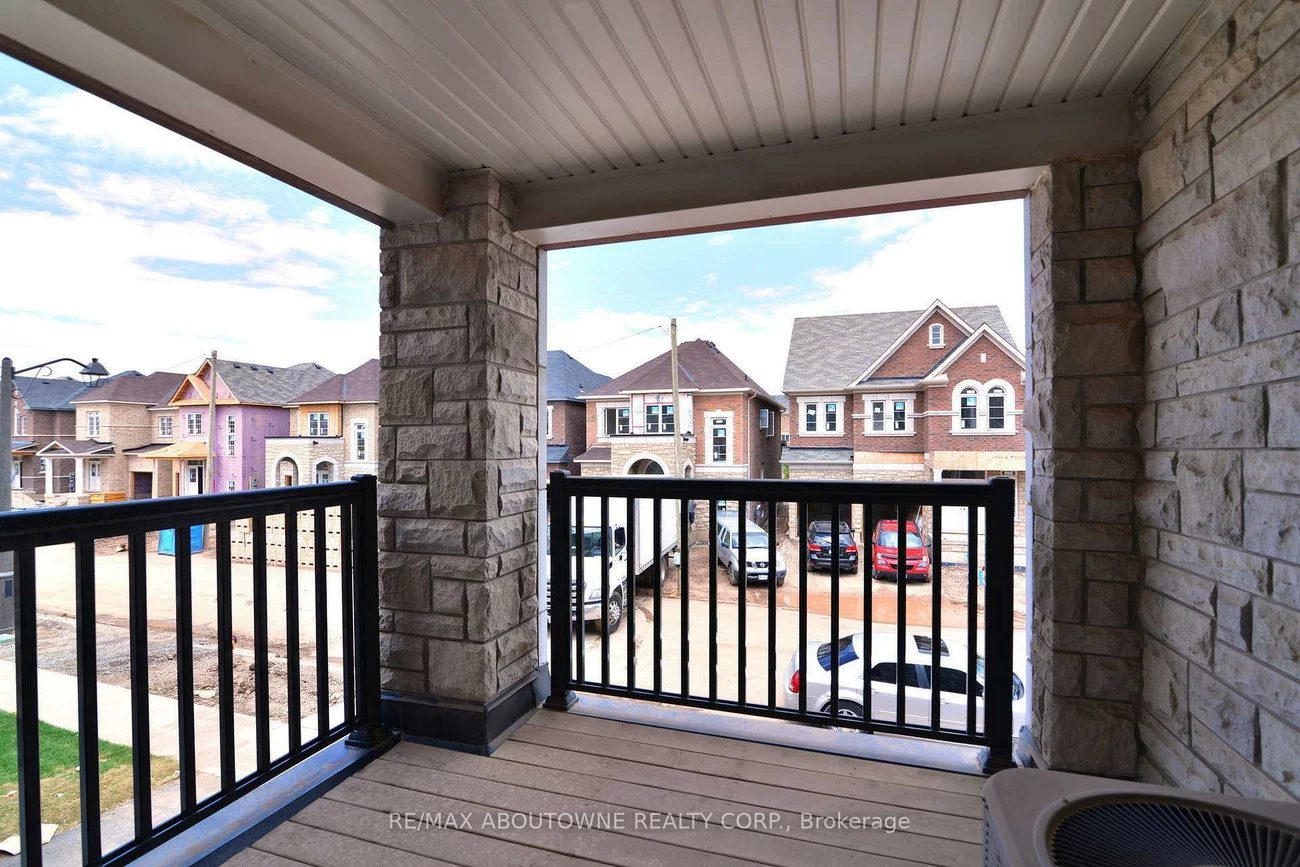 3062, Gardenia, 1008 - GO Glenorchy, Oakville