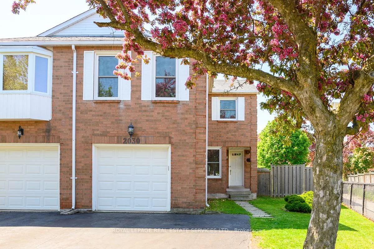 2030, Glenada, 1018 - WC Wedgewood Creek, Oakville