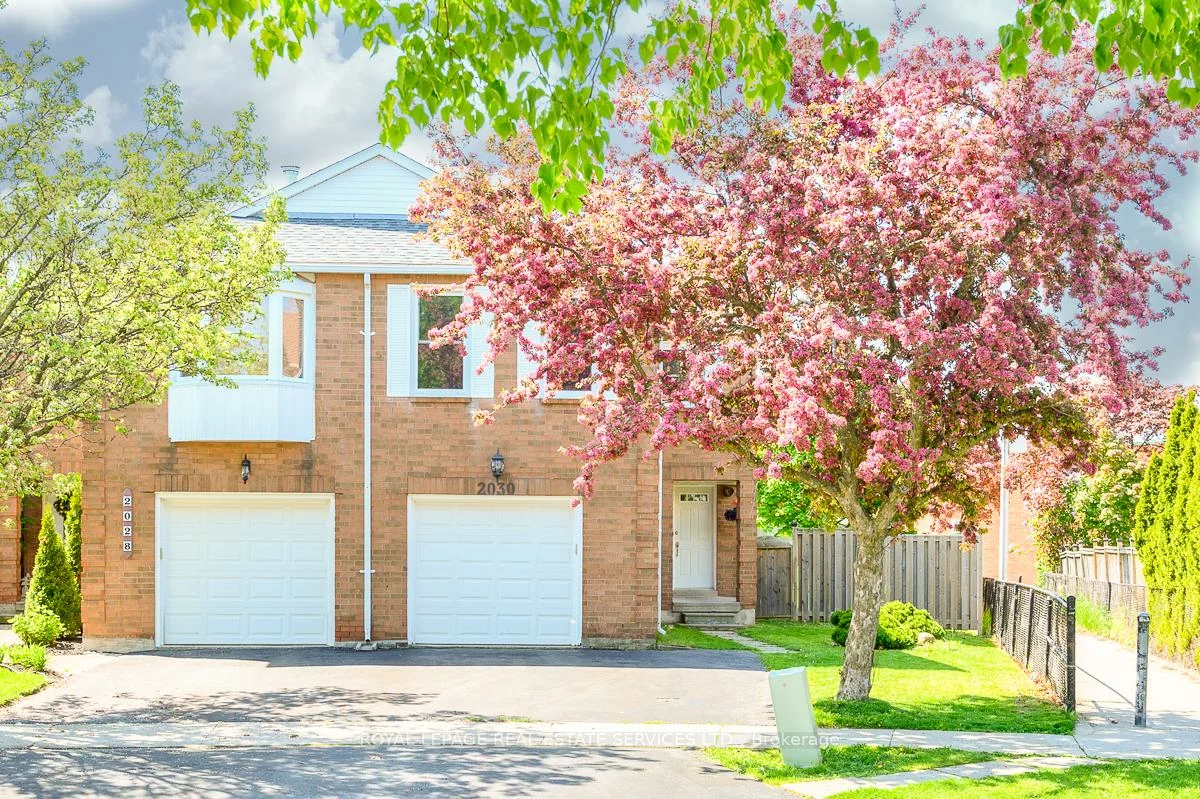 2030, Glenada, 1018 - WC Wedgewood Creek, Oakville