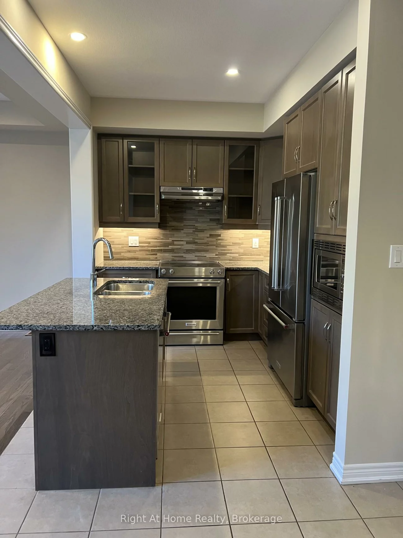 3277, Mockingbird, 1010 - JM Joshua Meadows, Oakville