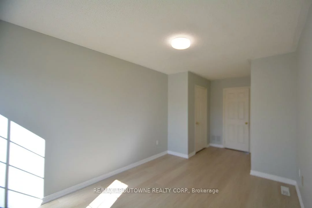 2211, Dale Ridge, 1022 - WT West Oak Trails, Oakville