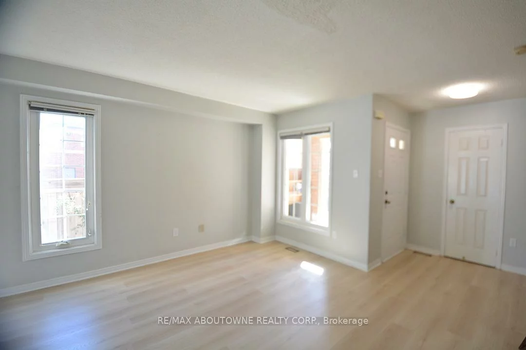 2211, Dale Ridge, 1022 - WT West Oak Trails, Oakville