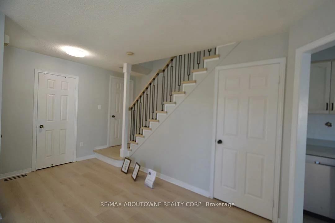 2211, Dale Ridge, 1022 - WT West Oak Trails, Oakville