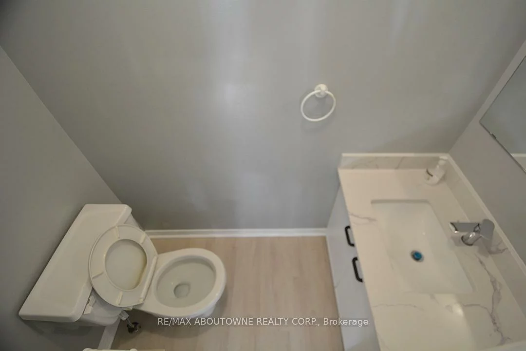 2211, Dale Ridge, 1022 - WT West Oak Trails, Oakville