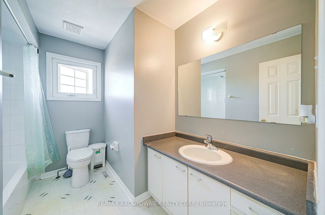 2211, Dale Ridge, 1022 - WT West Oak Trails, Oakville