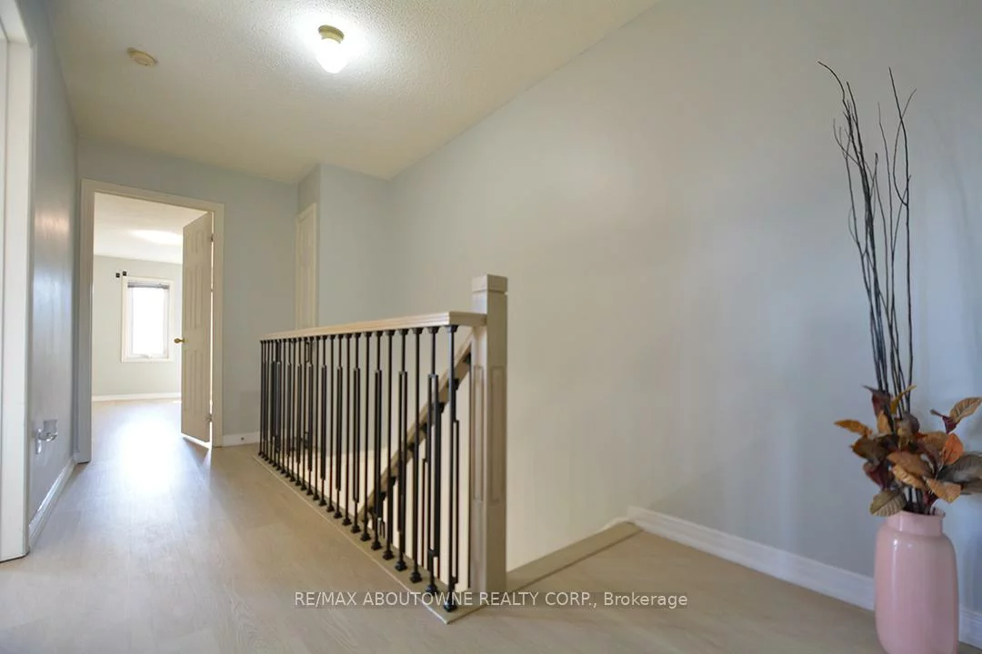 2211, Dale Ridge, 1022 - WT West Oak Trails, Oakville