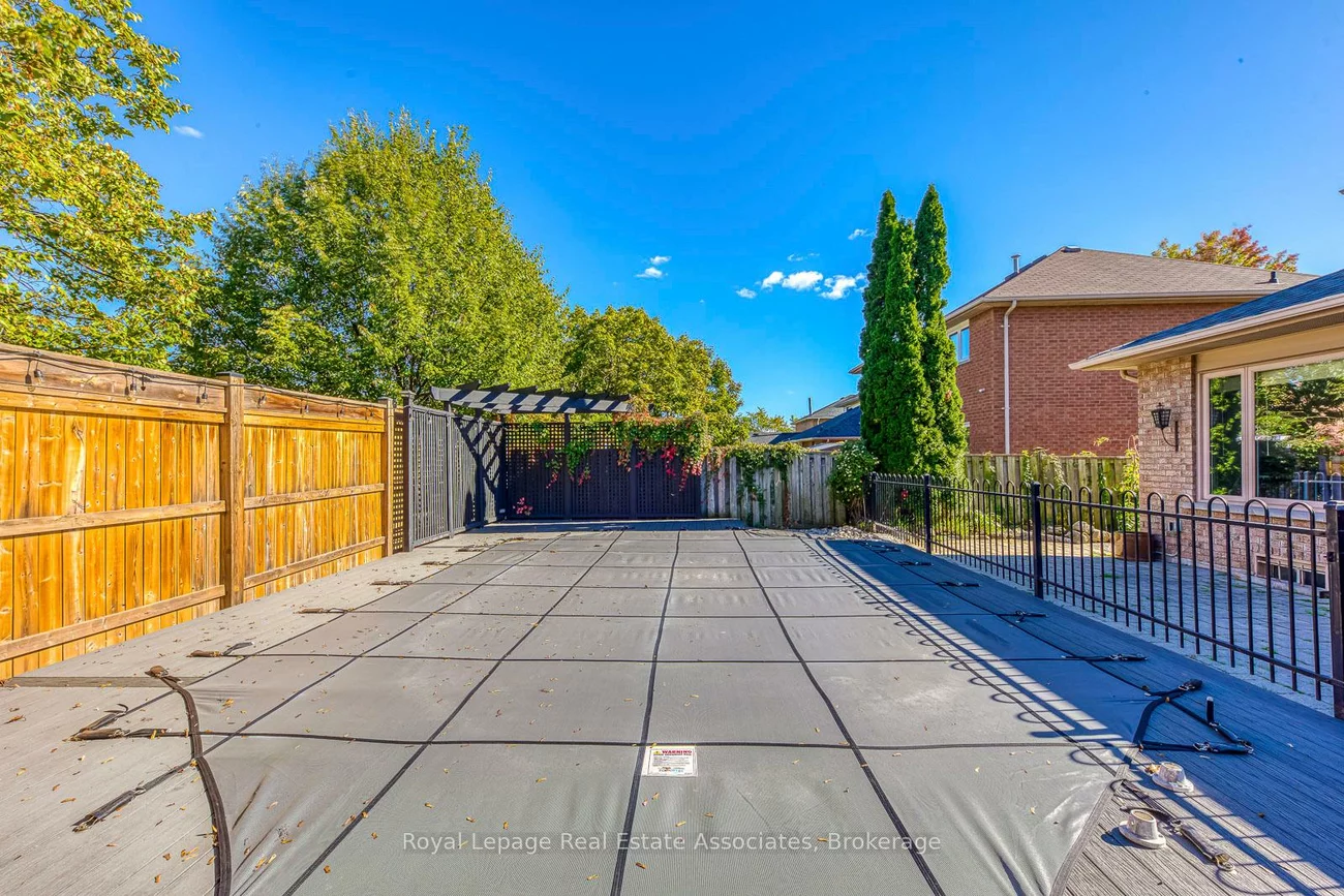 2535, Andover, 1015 - RO River Oaks, Oakville