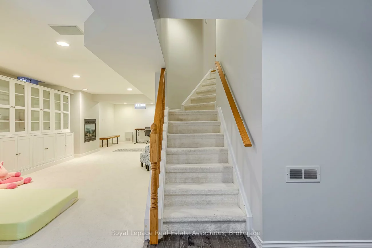 2535, Andover, 1015 - RO River Oaks, Oakville