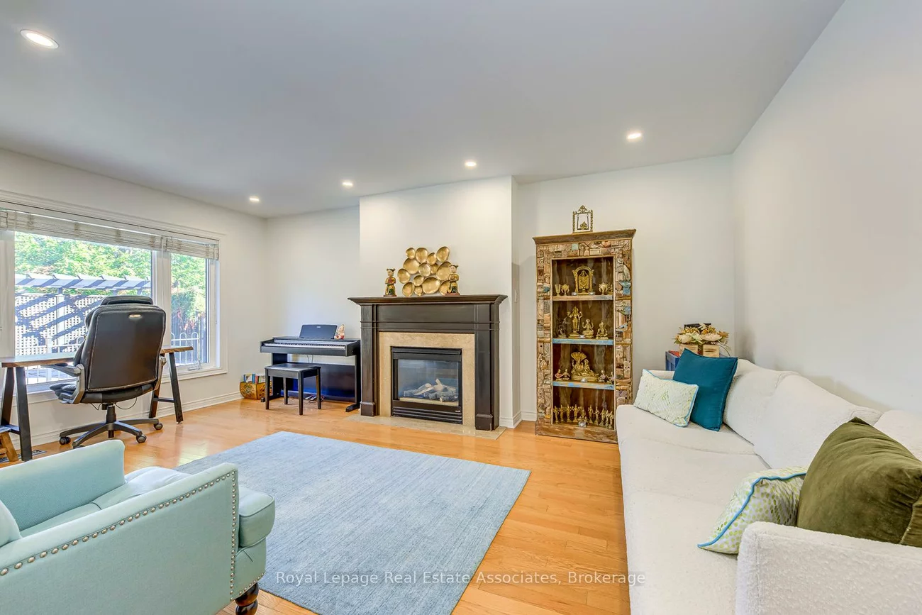 2535, Andover, 1015 - RO River Oaks, Oakville