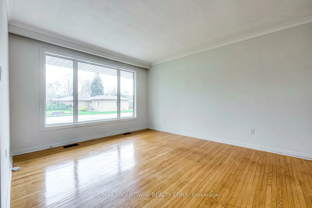 530, Lees, 1020 - WO West, Oakville