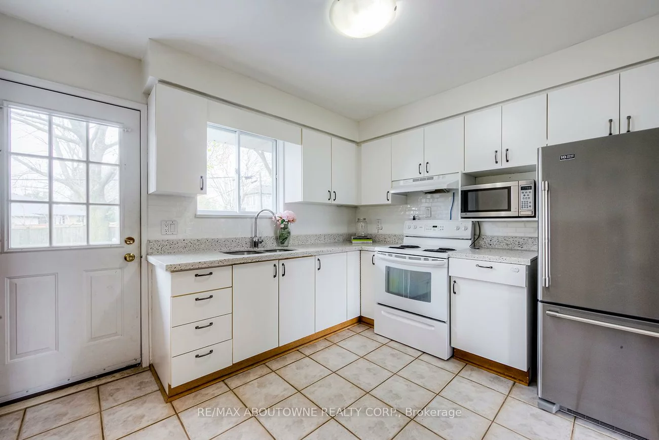 530, Lees, 1020 - WO West, Oakville