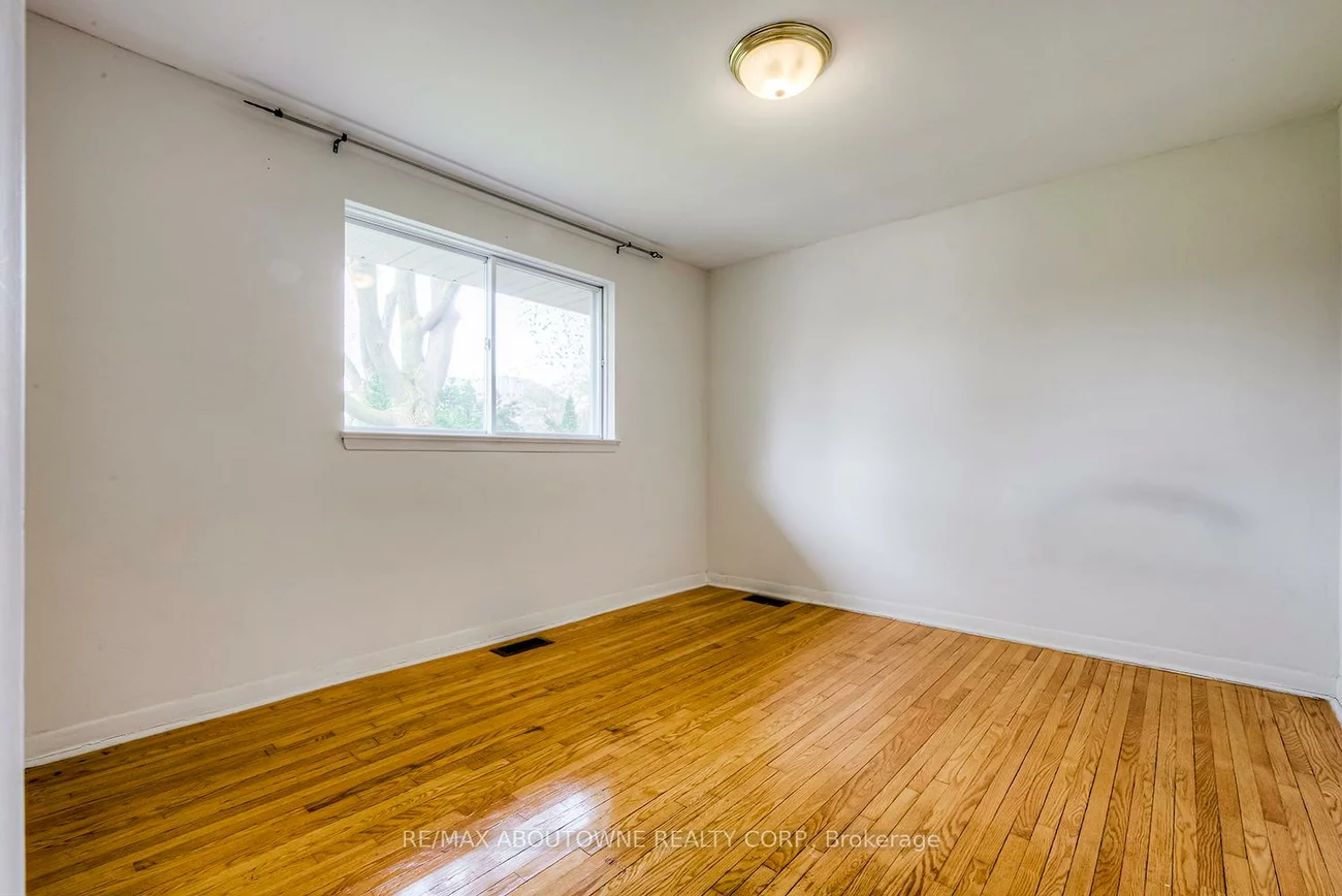 530, Lees, 1020 - WO West, Oakville
