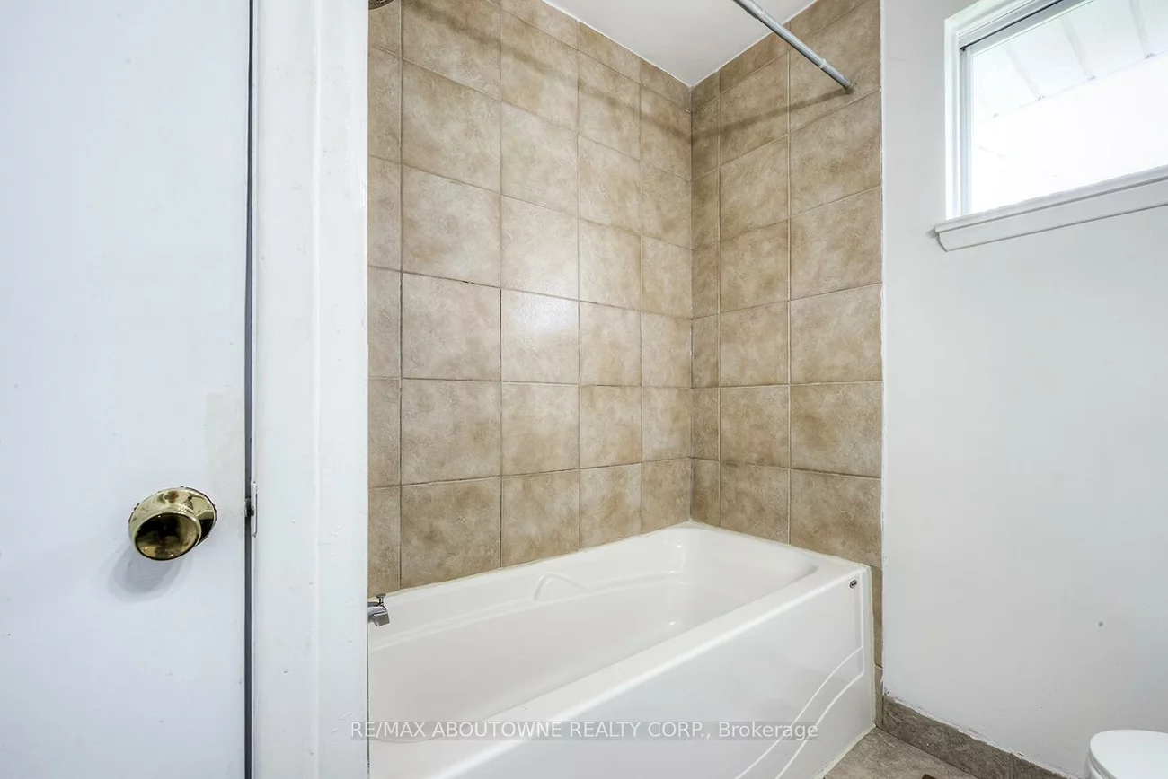 530, Lees, 1020 - WO West, Oakville