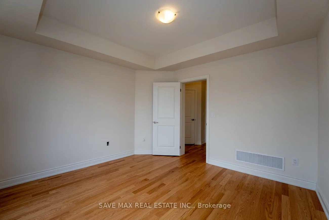 3299, Sixth, 1008 - GO Glenorchy, Oakville