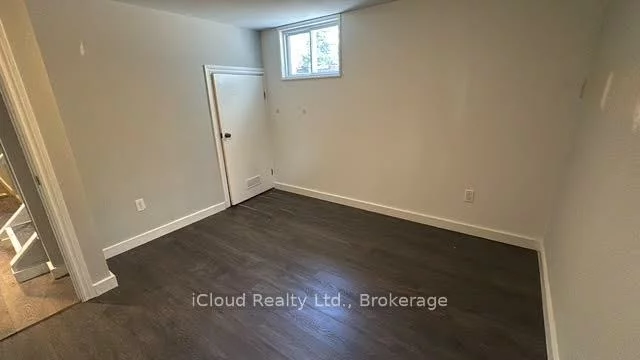 398, Christina, 1017 - SW Southwest, Oakville