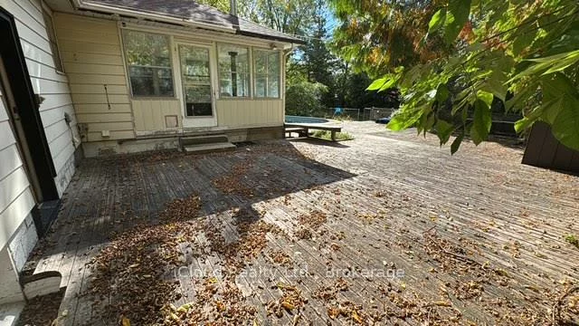 398, Christina, 1017 - SW Southwest, Oakville