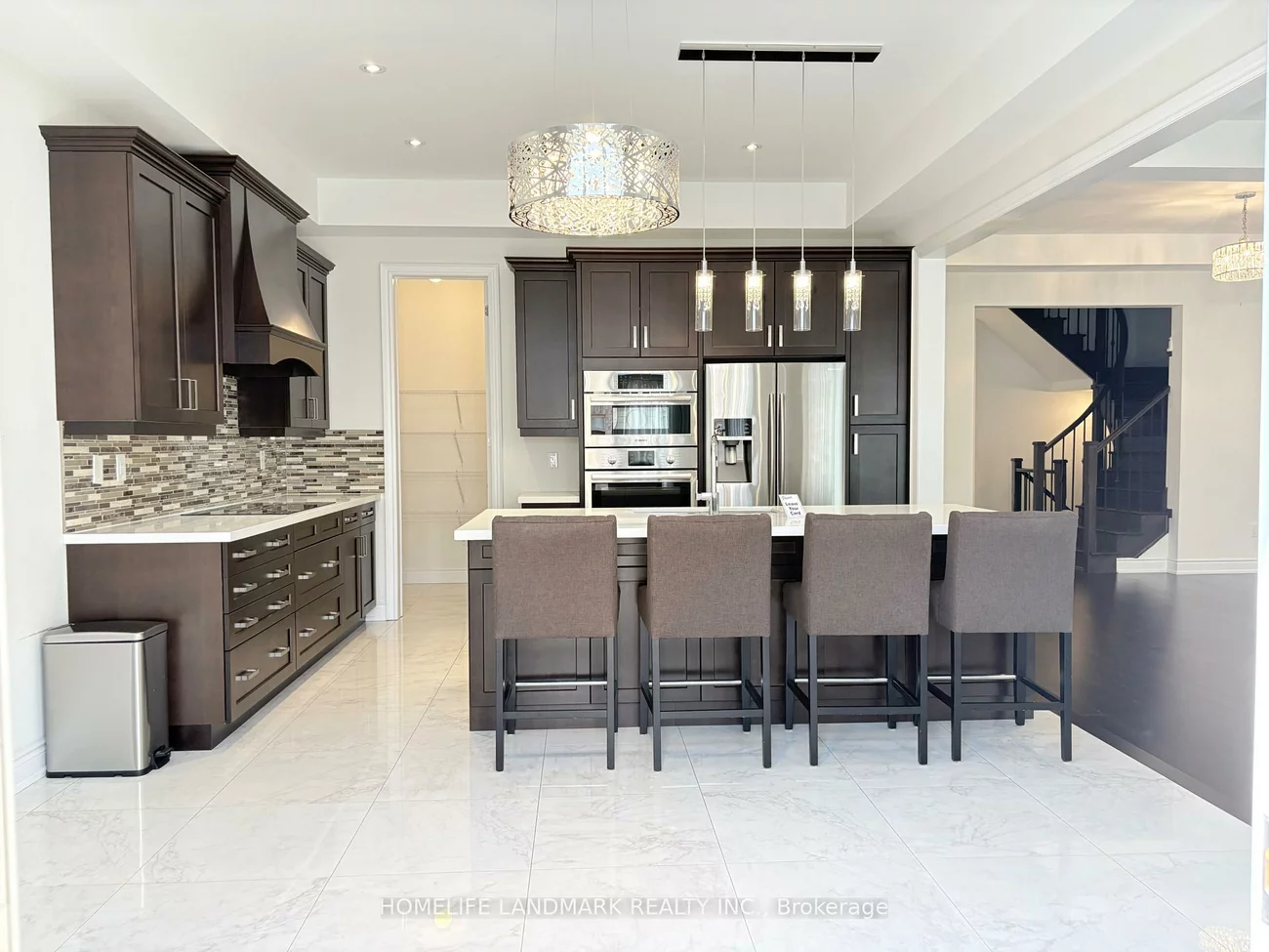 96, Threshing Mill, 1008 - GO Glenorchy, Oakville