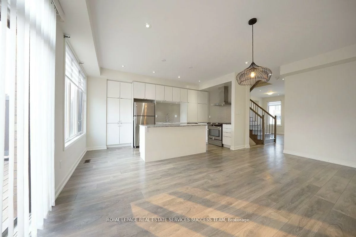 3074, Ernest Appelbe, 1008 - GO Glenorchy, Oakville