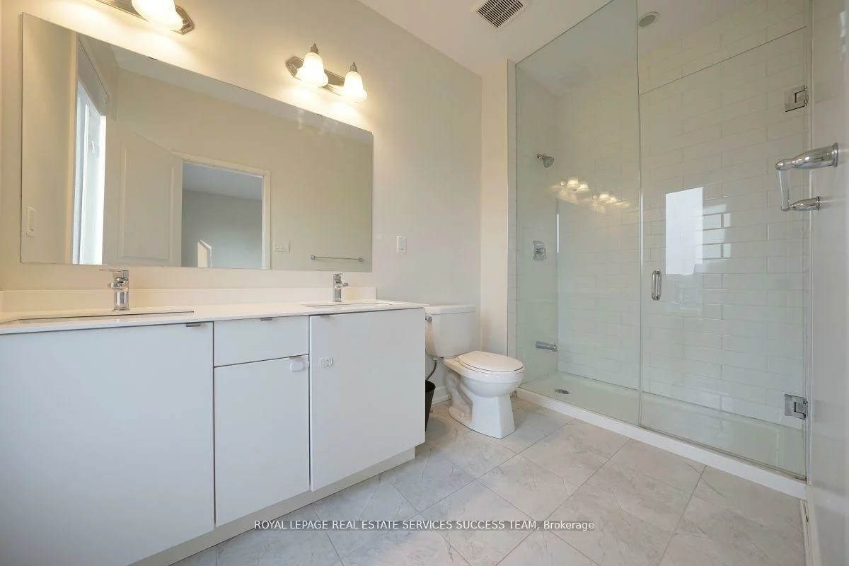 3074, Ernest Appelbe, 1008 - GO Glenorchy, Oakville