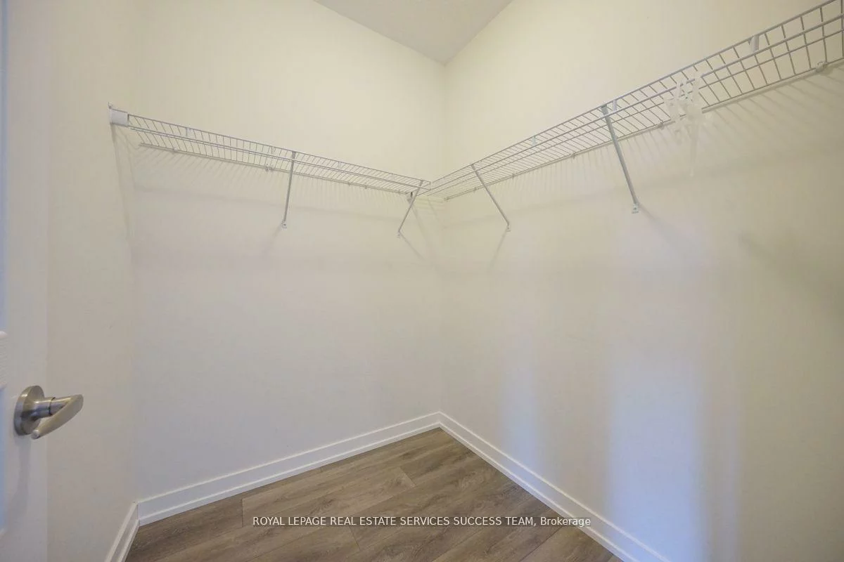 3074, Ernest Appelbe, 1008 - GO Glenorchy, Oakville