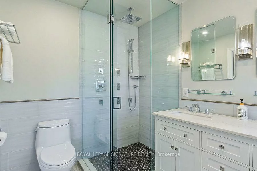 2129, Glenfield, 1022 - WT West Oak Trails, Oakville