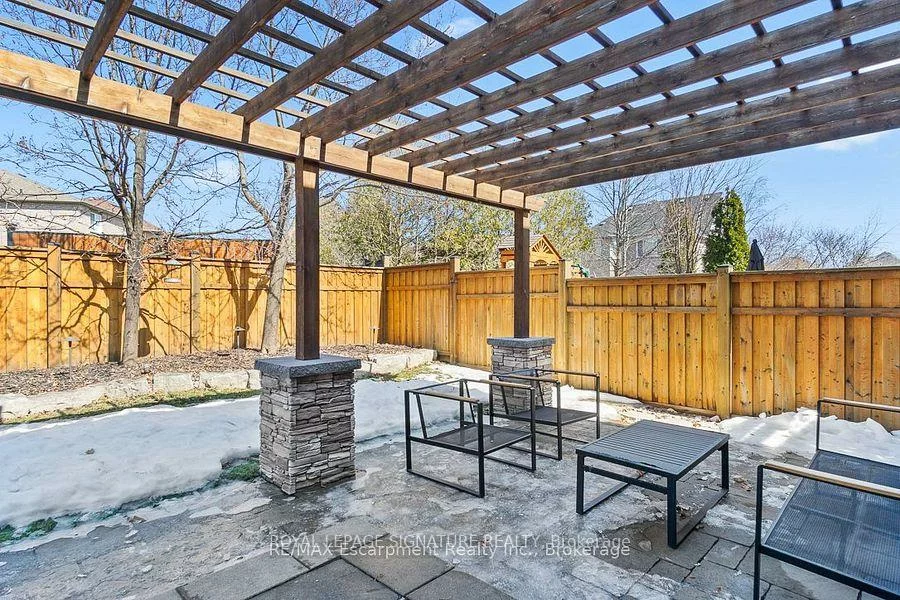 2129, Glenfield, 1022 - WT West Oak Trails, Oakville