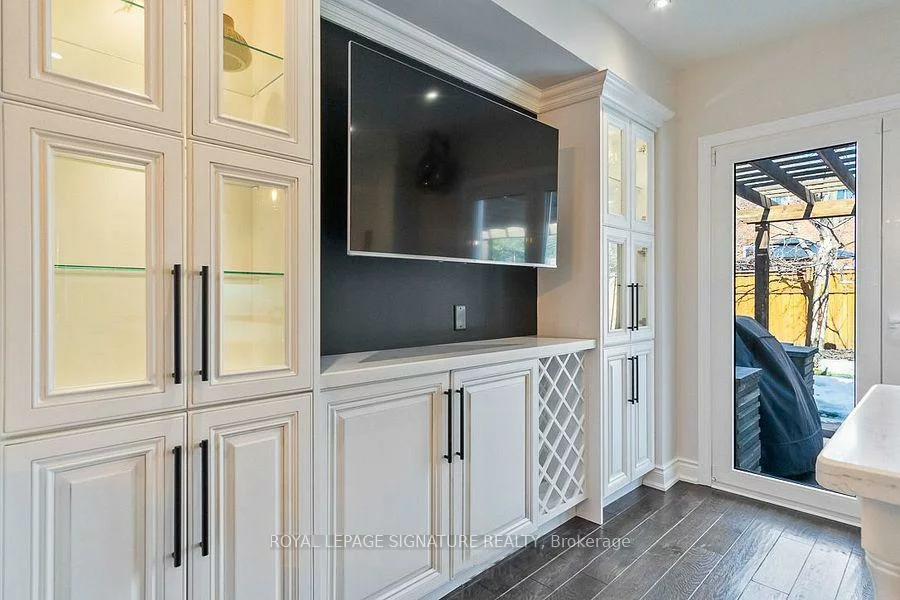 2129, Glenfield, 1022 - WT West Oak Trails, Oakville