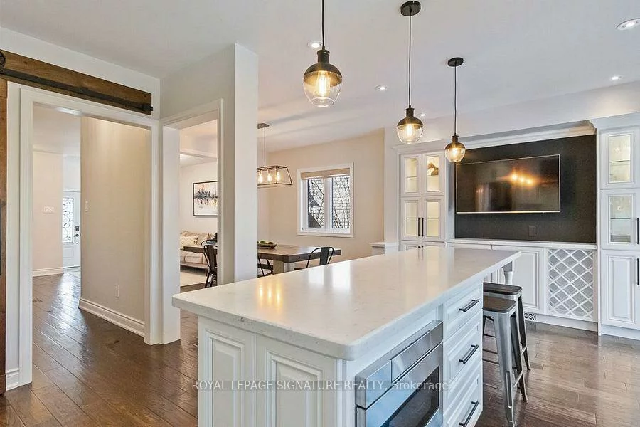 2129, Glenfield, 1022 - WT West Oak Trails, Oakville