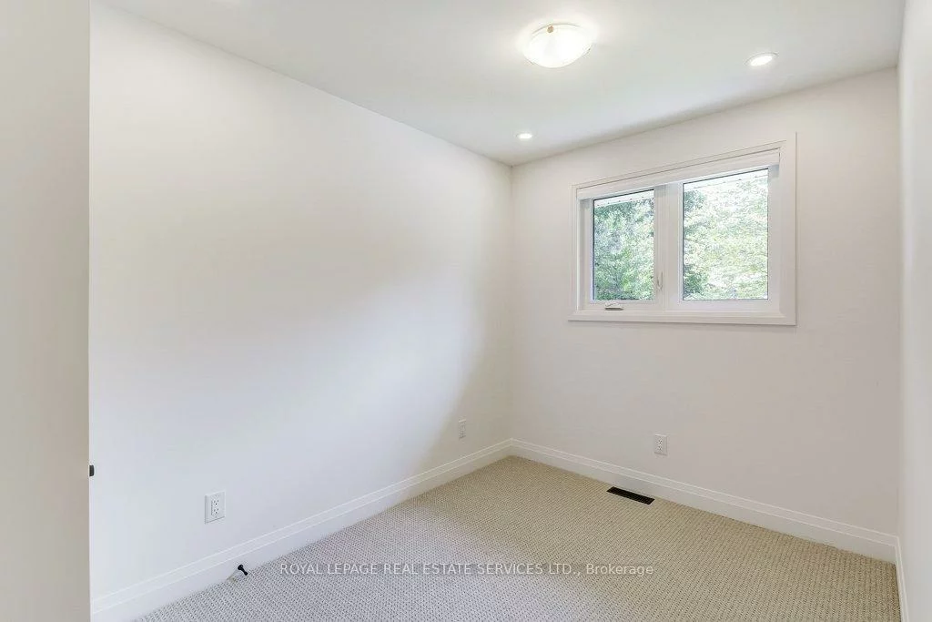 1217, Oxford, 1003 - CP College Park, Oakville