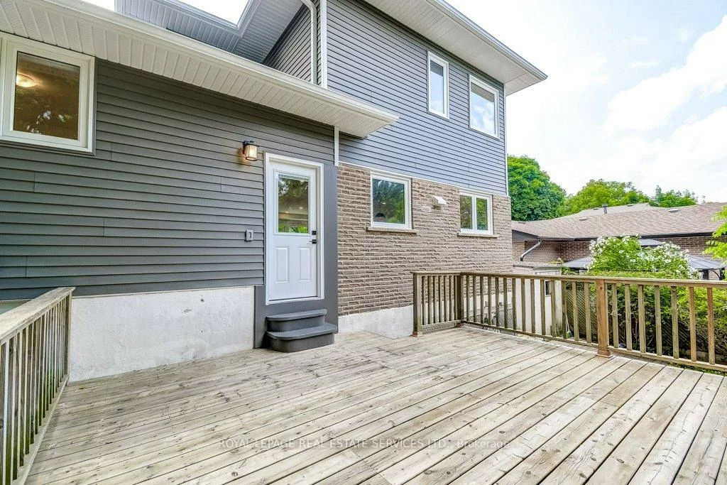 1217, Oxford, 1003 - CP College Park, Oakville