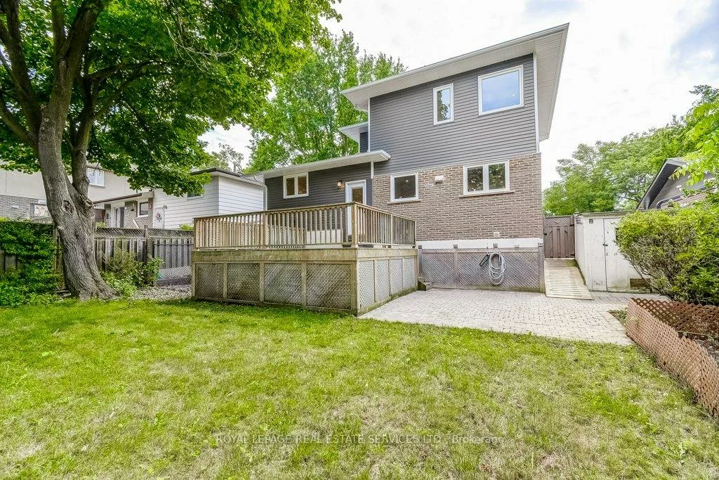 1217, Oxford, 1003 - CP College Park, Oakville