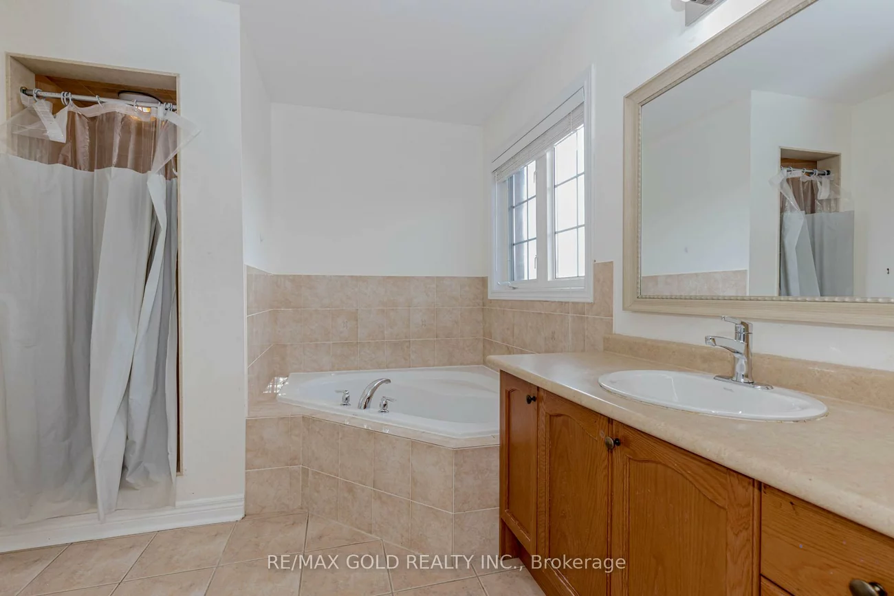 1250, Anthonia, 1010 - JM Joshua Meadows, Oakville