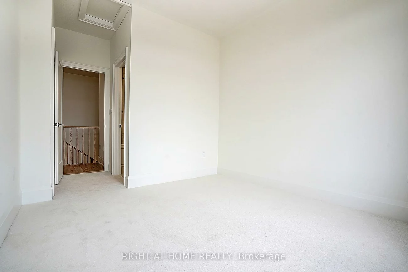 3295, Taha Gardens, 1008 - GO Glenorchy, Oakville