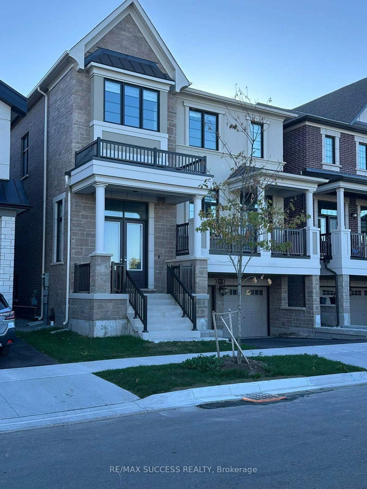 3130, Travertine, 1012 - NW Northwest, Oakville