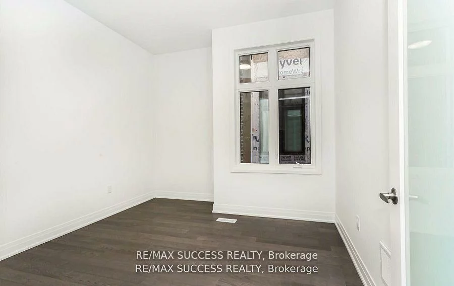 3130, Travertine, 1012 - NW Northwest, Oakville