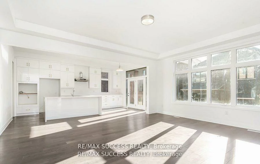 3130, Travertine, 1012 - NW Northwest, Oakville