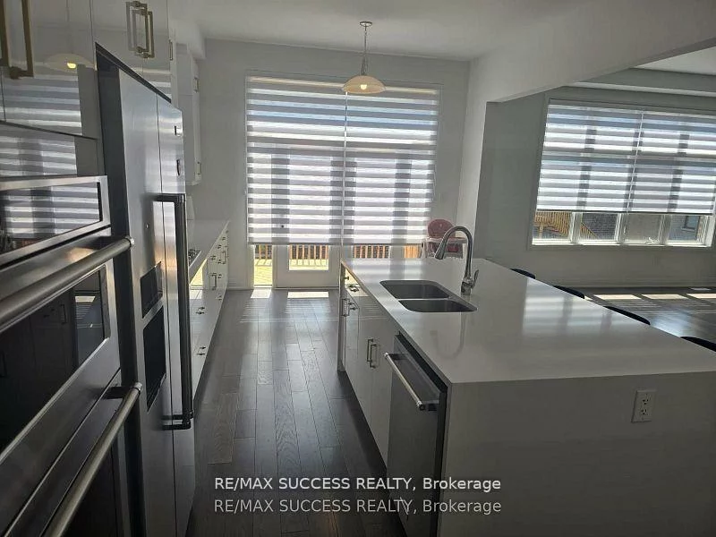 3130, Travertine, 1012 - NW Northwest, Oakville